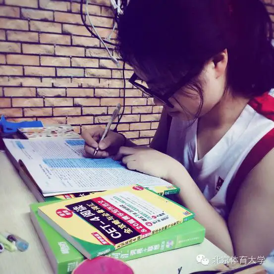 如何通过训练提高篮球运动员的速度_1